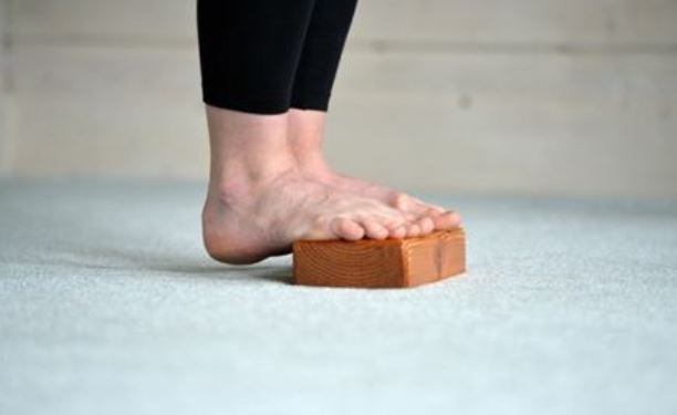 Mise en place de l'alignement via l'étirement de muscles suraux